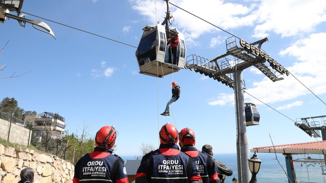 Ordu'da teleferik hattında kurtarma tatbikatı