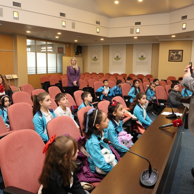 Osmangazi Belediyesi'nden çocuklara yerel yönetim bilinci
Geleceğin yönetic...