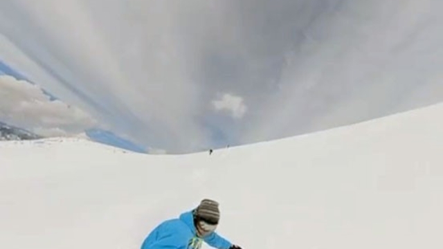 Giresun yaylalarında nisan ayında snowboard keyfi