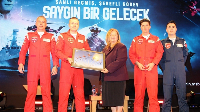 Türk Yıldızları, BAKİF26'da öğrencilerle buluştu
Gökyüzünün milli takımından ilham veren söyleşi