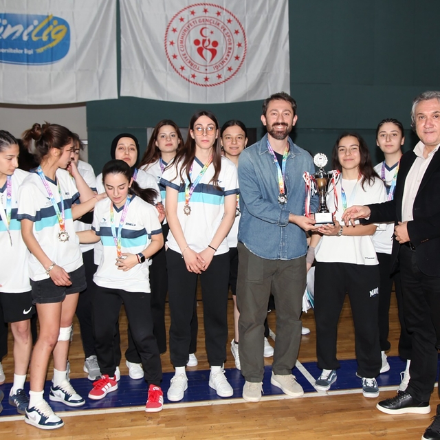MSKÜ Kadın Futsal takımı ÜNİLİG şampiyonu