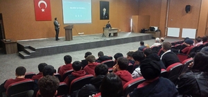 Hisarcık 15 Temmuz Şehitleri Anadolu Lisesi’nde "İklim Değişikliği" Konferansı