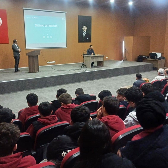 Hisarcık 15 Temmuz Şehitleri Anadolu Lisesi'nde "İklim Değişikliği" Konfera...