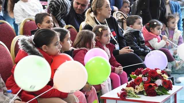 Osmaniye kitap fuarı ilk 3 günde 30 bin ziyaretçiyi ağırladı