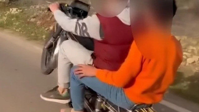 Kahramanmaraş'ta akrobatik hareketler yapan motosikletliye 47 bin TL ceza