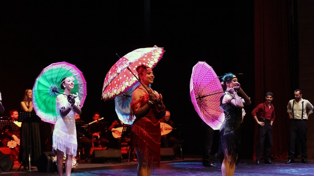 Muğla'da Nostalji rüzgârı: 70'ler ve 80'lerin film müzikleri büyüledi