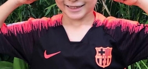 17 yaşındaki sürücünün ölümüne sebep olduğu küçük çocuğun cenazesi ailesine teslim edildi Tedavi gördüğü hastanedeki 5 günlük hayat mücadelesini kaybetti