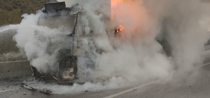 Balıkesir'de tırda çıkan yangın söndürüldü