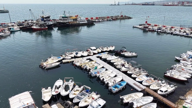 Av yasağı başlıyor
Marmara'da ağlar toplandı: Büyük teknelere av yasağı başladı