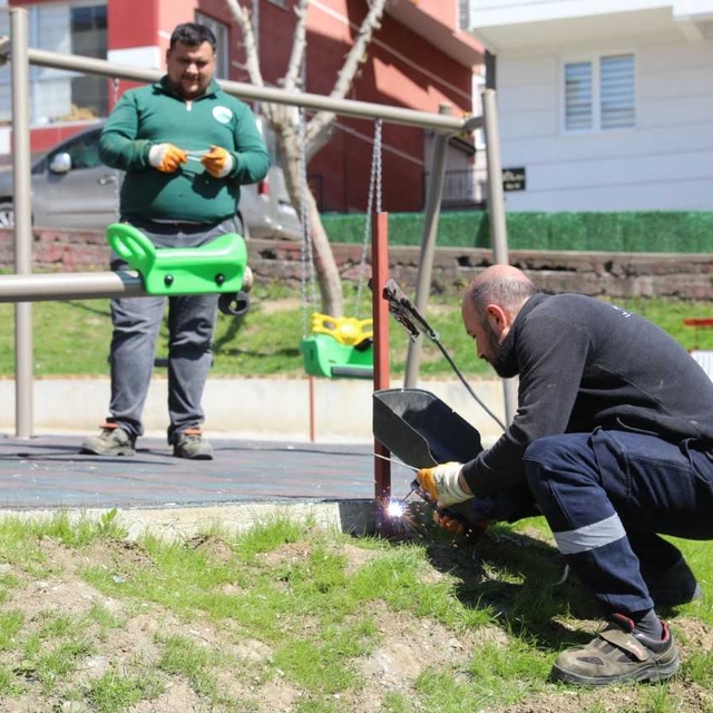 İlkadım Belediyesi park ve bahçelerdeki bakım, onarım, tadilat çalışmaların...