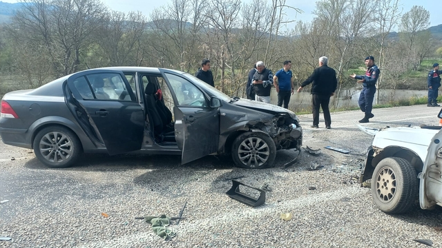 Balıkesir'de trafik kazası: 7 yaralı