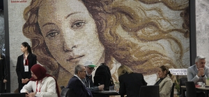 Doğal taşın kalbi İzmir'de atıyor