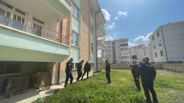 Karaman'da pencereden düşen 3 yaşındaki çocuk yaralandı