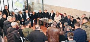 Milletvekili Ölmeztoprak: "Malatya’mızda ticaretin kalbi canlanıyor" Milletvekili Ölmeztoprak’tan Merkez Çarşı’da yeni iş yerlerine taşınan esnafa ziyaret