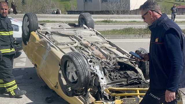Sinop'ta kontrolden çıkan otomobil takla attı: 1 yaralı