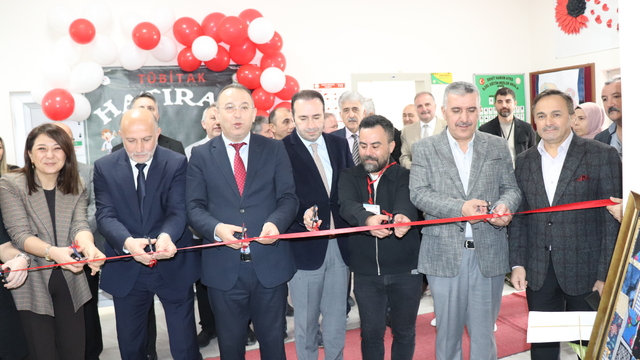 Ünye'de TÜBİTAK 4006 Bilim Fuarı düzenlendi