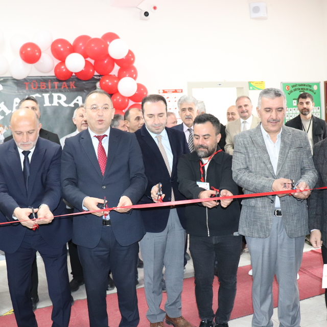 Ünye'de TÜBİTAK 4006 Bilim Fuarı düzenlendi