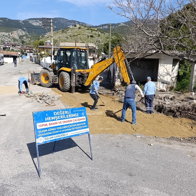 Aydın'ın ulaşım ağını güçlendiren çalışmalar sürüyor