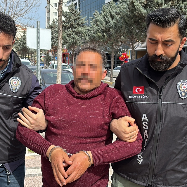 Eski kayınpederi olan öz amcasının evine kurşun yağdırdı: 1 ölü