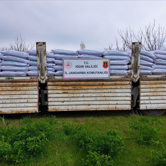 Iğdır'da kaçak gübre operasyonu: 30 ton ürün ele geçirildi