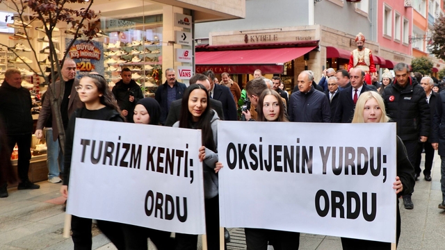Ordu'da Turizm Haftası dolayısıyla yürüyüş düzenlendi