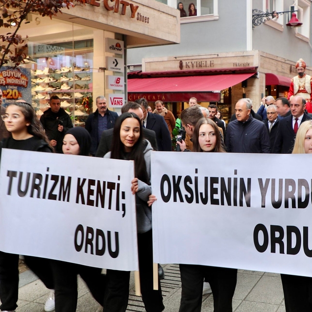 Ordu'da Turizm Haftası dolayısıyla yürüyüş düzenlendi