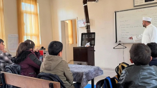 Sason'da köy okulunda kariyer günleri düzenledi