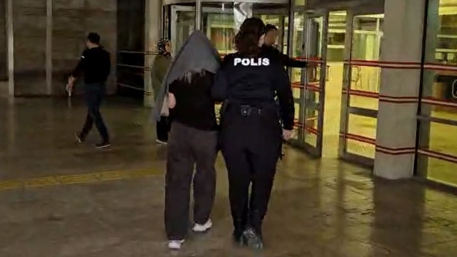 96 ve 53 yıl hapisle aranan 2 firari hükümlü yakalandı