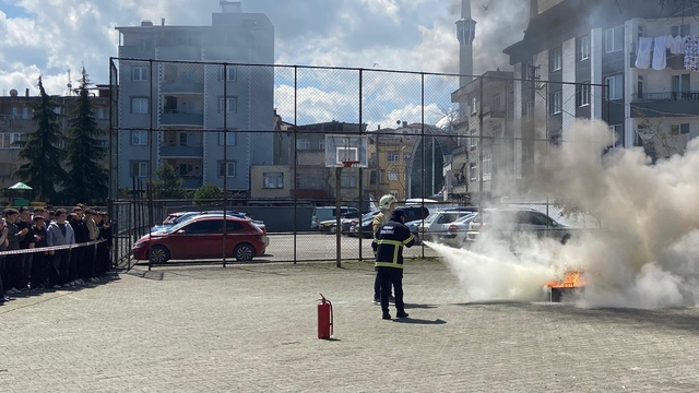 Ordu'da liseli öğrencilere hayat kurtaran yangın tatbikatı