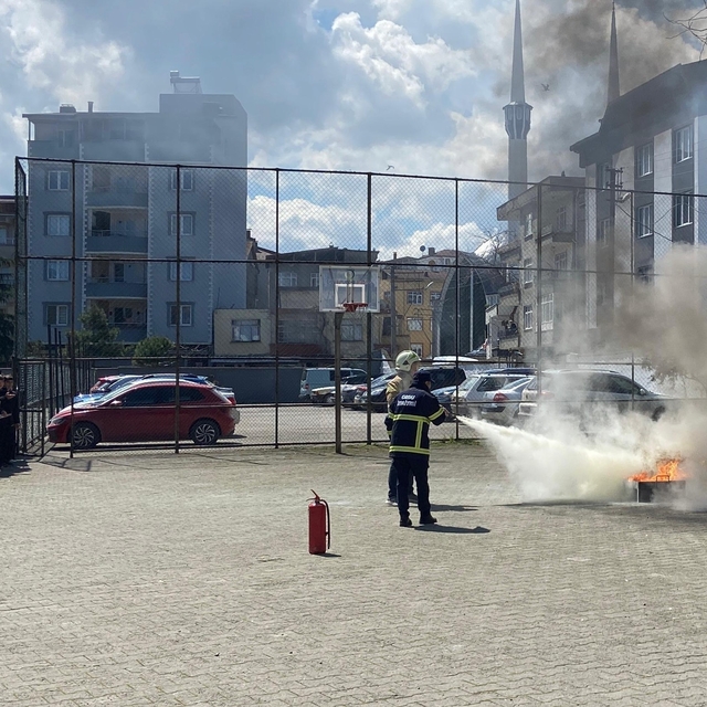 Ordu'da liseli öğrencilere hayat kurtaran yangın tatbikatı