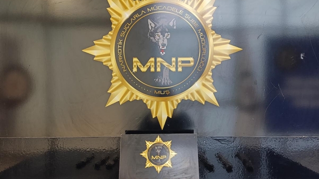 Muş'ta vücuduna gizlediği uyuşturucuyla yakalanan yabancı uyruklu tutuklandı