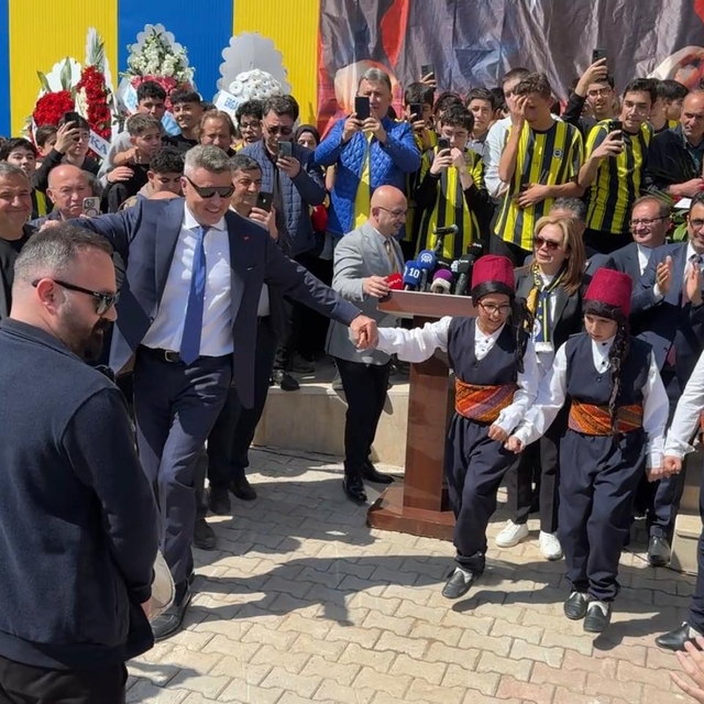 Saran: Bu salondan yükselen ses sadece top sesi değil, emeğin ve umudun ses...