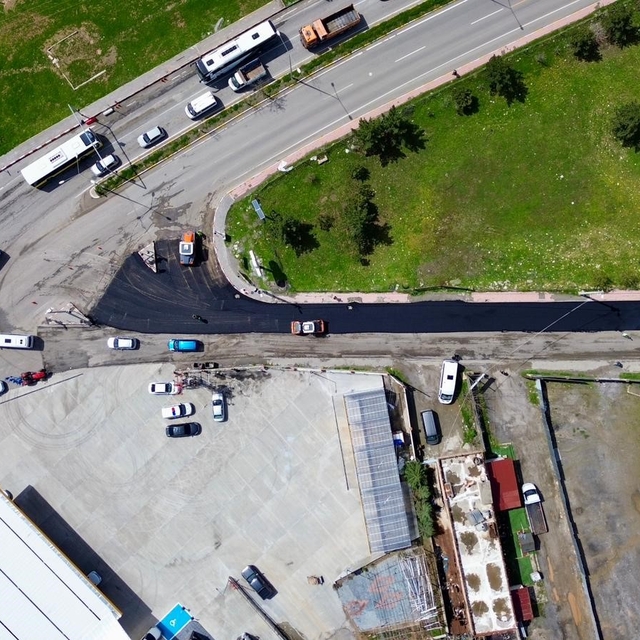 Siirt'te dev asfalt hamlesi: 26 bölgede 25 kilometrelik yol yenilenecek, 50...