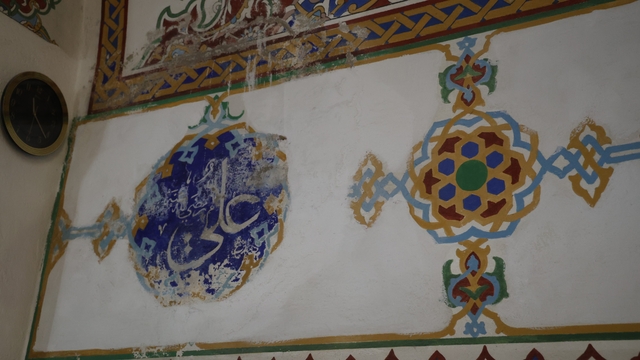 5 asırlık miras alarm veriyor: Ahi Evran Cami'nin sıva ve boyaları dökülüyor