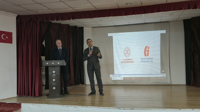 Bayat'ta öğrencilere vergi bilinci anlatıldı