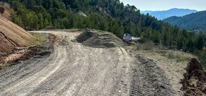 Çameli Belediyesinden aralıksız yol çalışması