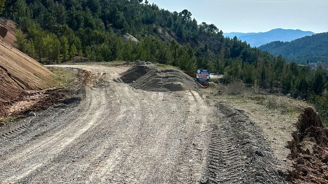 Çameli Belediyesinden aralıksız yol çalışması