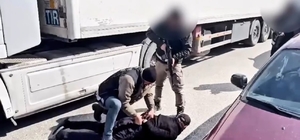 Yüksekova'da zehir tacirlerine ağır darbe: 211 kilogram uyuşturucu ele geçirildi