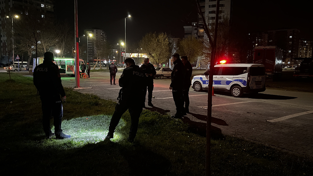 Kayseri'de iki grup arasında 'laf atma' kavgası: 4 yaralı