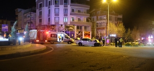 Minibüs ile otomobil çarpıştı: 1'i ağır 3 yaralı