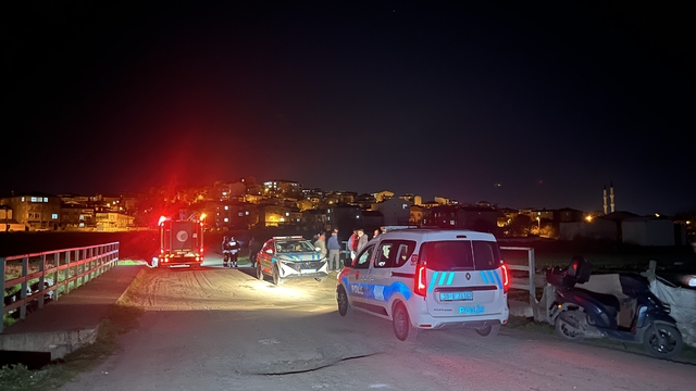 Tekirdağ'da otomobil dereye uçtu