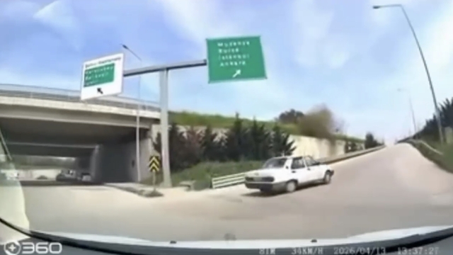 Bursa'da ters yönden giren sürücü kamerada