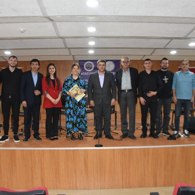 Erzurum'da "Özbekistan'dan Anadolu'ya Türk Avazı Kardeşlik Konseri" beğeni...