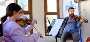 Antakya Belediyesi'nden ücretsiz keman kursu