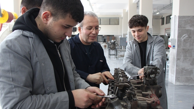 45 yaşında polislikten ayrılıp öğretmen oldu, emekliliğini 20 yıl uzattı