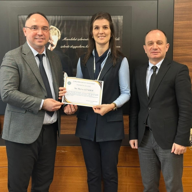 Küçük çocuğun hayatını sekreter kurtardı