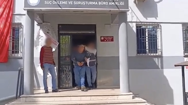 Bursa'da aranması olan 3 şahıs yakalandı
