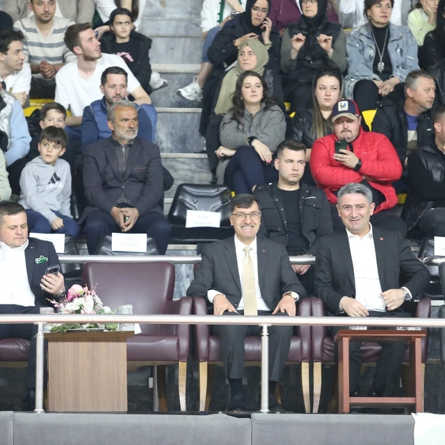 Başkan Kahveci'den deplasmanda Kütahya Belediyespor'a destek