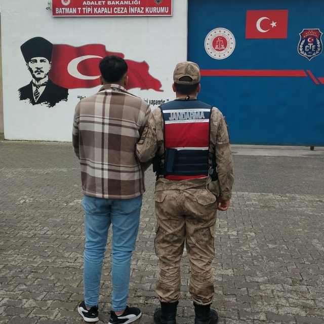 Batman'da aranan 3 hükümlü tutuklandı