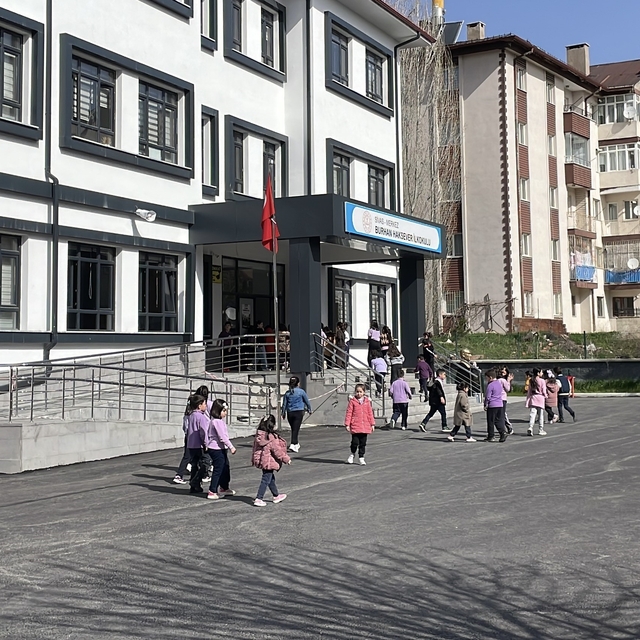 Sivas'ta eğitim sendikalarının iş bırakma çağrısı karşılık bulmadı
Eğitim s...